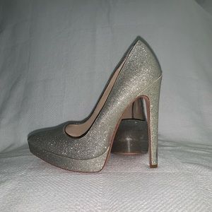 BCBGMAXAZRIA Silver Platform Pointed Stiletto